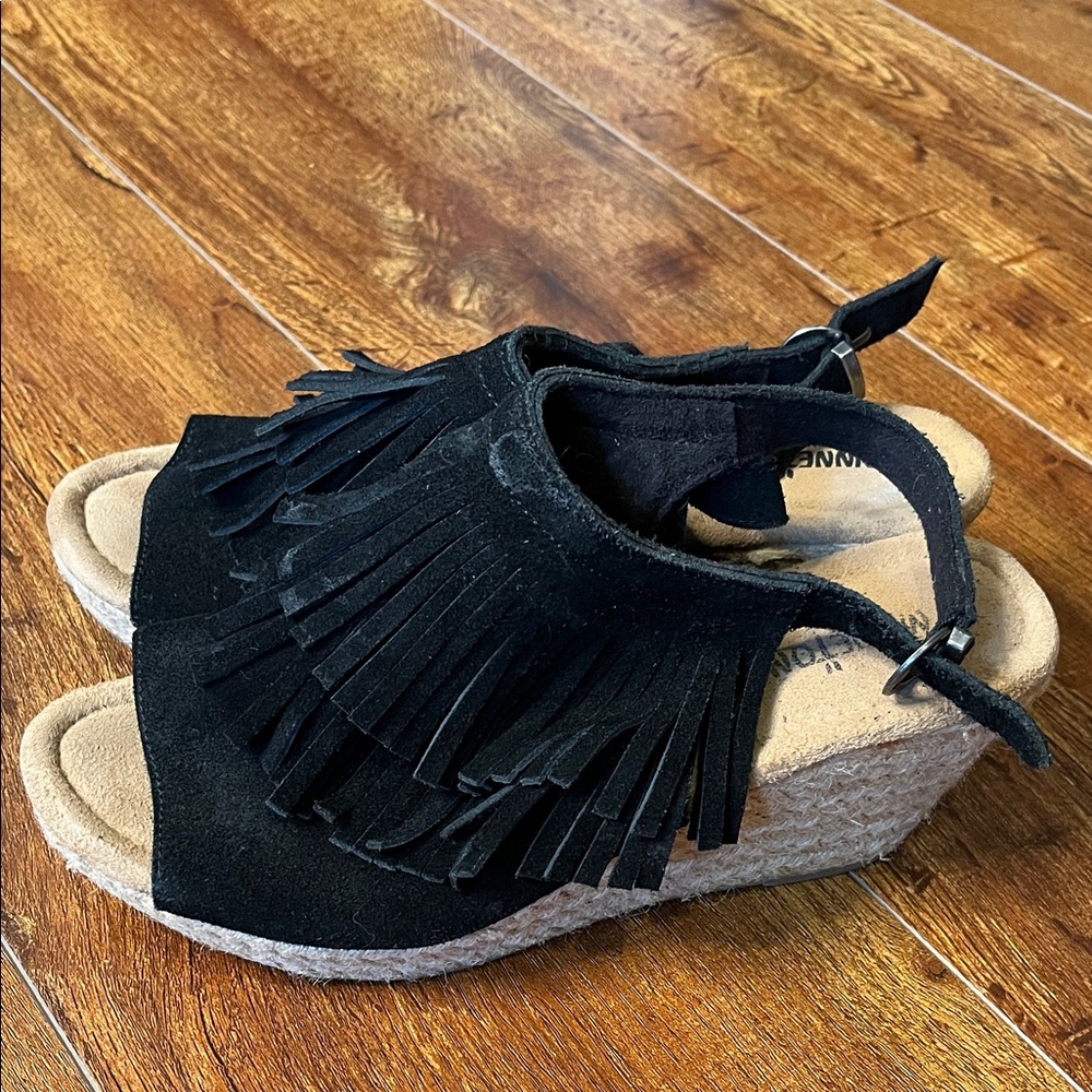 Minnetoka wedge sandals